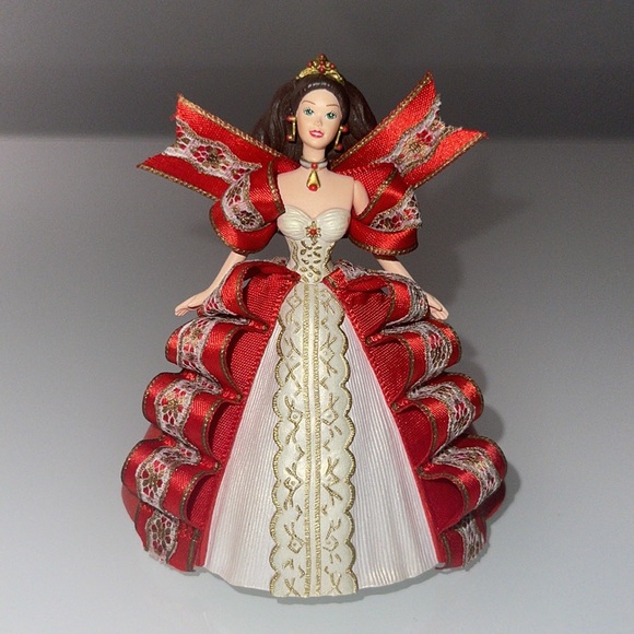 Hallmark Holiday Barbie Ornament 1997 - Picture 2 of 5